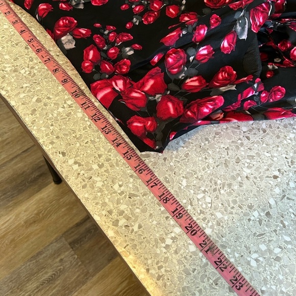 NWT-DRESS TELLS Fit & Flare Black Dress Floral Roses Size XXL tie detail - Picture 8 of 8